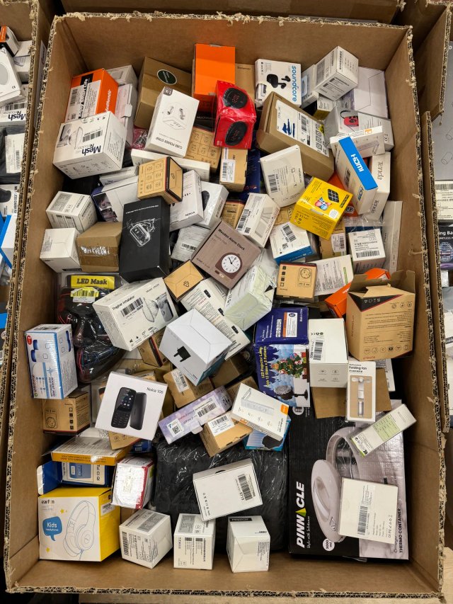 Amazon paleta 100 — mix zboží, 118 kg