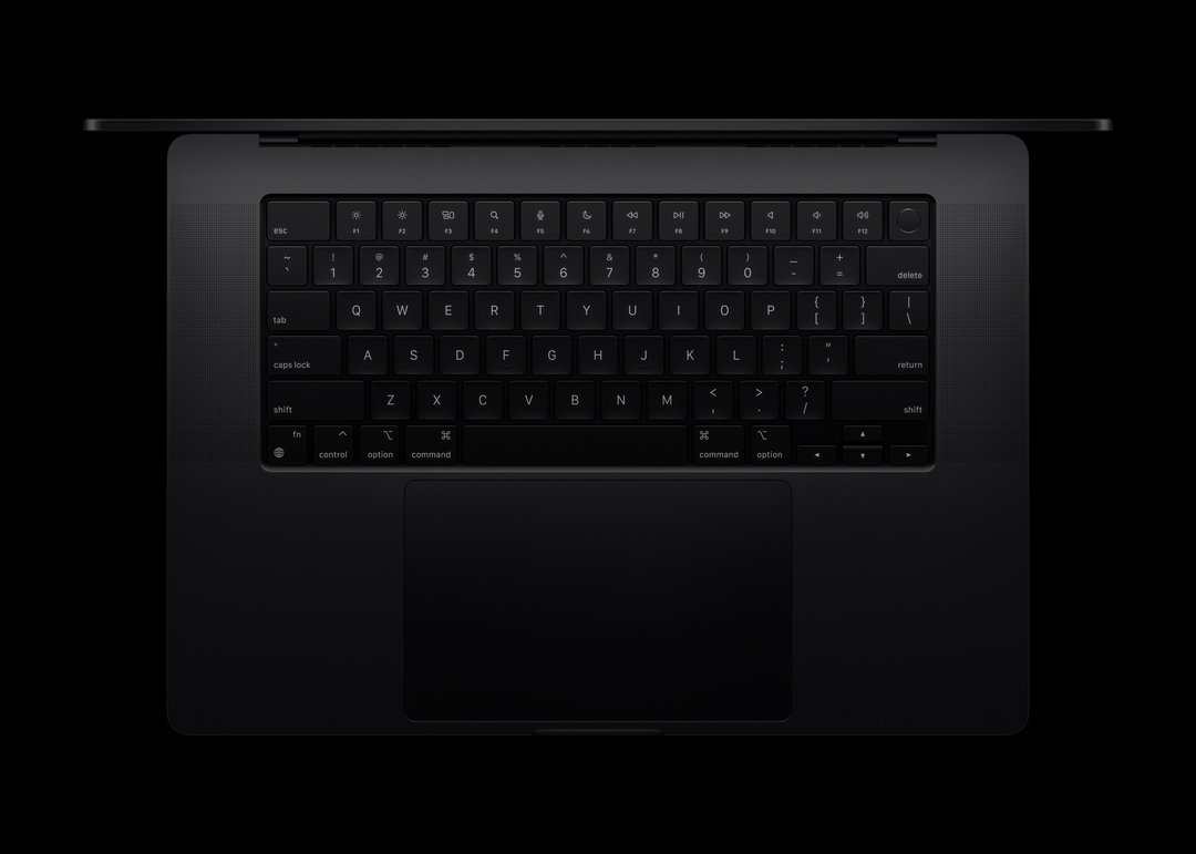 Apple MacBook Pro (16" 2024, M4 Pro) — Ilustračná fotografia — farba sa môže líšiť