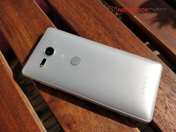Sony Xperia XZ2 1