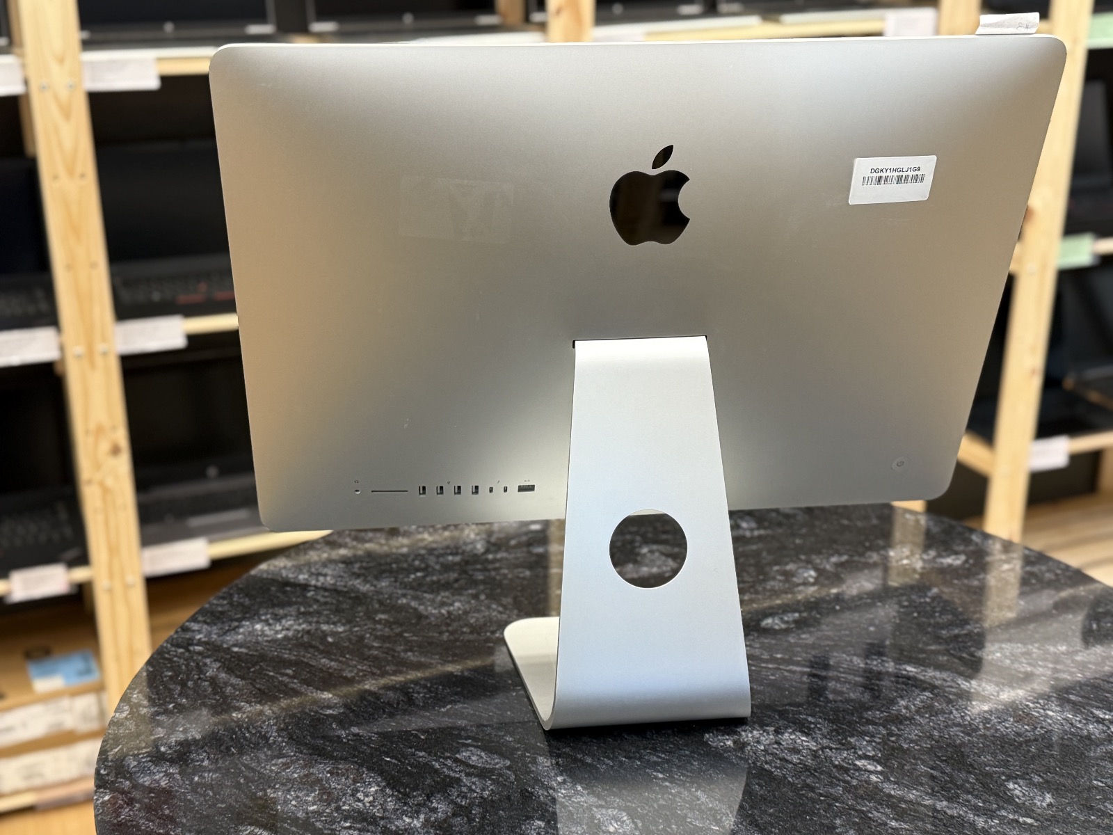 iMac 21.5" 4K (2017) 3