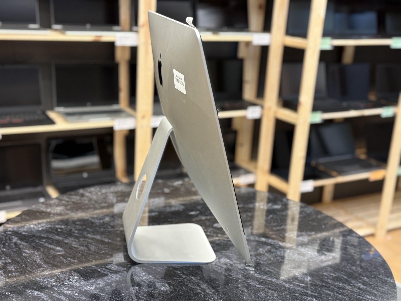 iMac 21.5" 4K (2017) 2